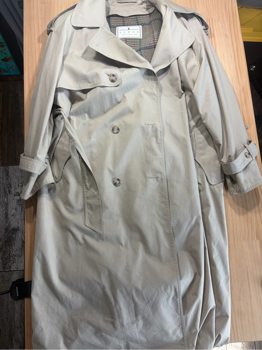 Vintage Trench Coat with Plaid Lining W - Picture 3 of 13